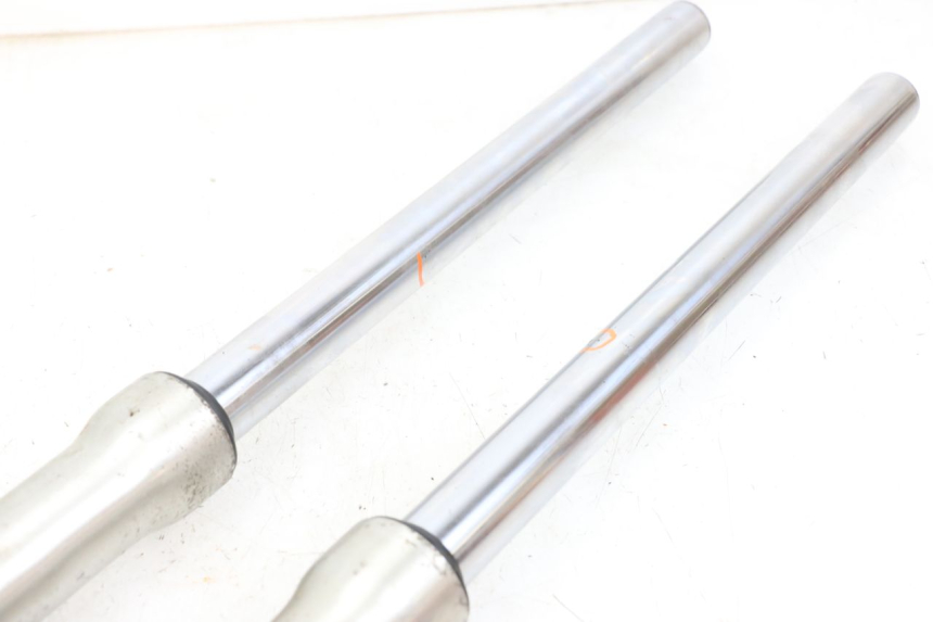 photo de BOTELLA HORQUILLA  DAELIM VL DAYSTAR 125 (2000 - 2011) - Características distintivas