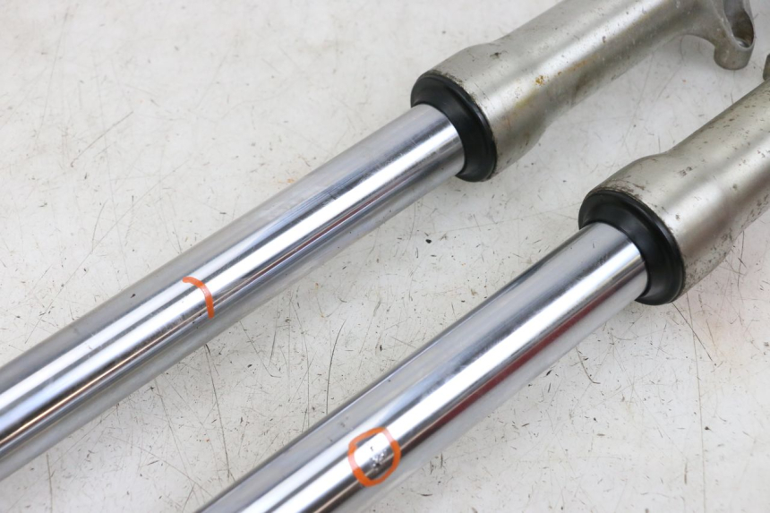 photo de BOTELLA HORQUILLA  DAELIM VL DAYSTAR 125 (2000 - 2011) - Zoom estado de uso