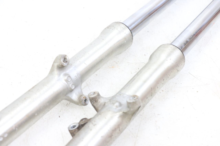 photo de BOTELLA HORQUILLA  DAELIM VL DAYSTAR 125 (2000 - 2011) - Recambio usado revisado