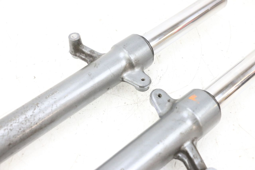 photo de TUBO DE HORQUILLA YAMAHA XMAX X-MAX 125 (2006 - 2009) - Marcados y referencias originales