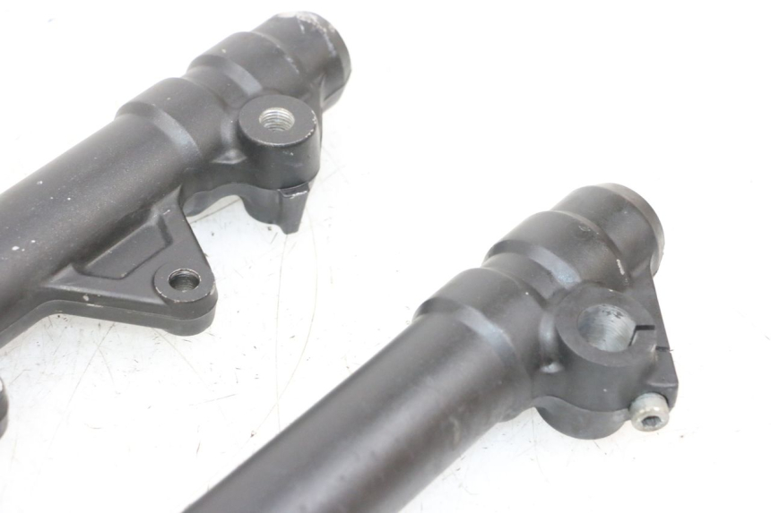 photo de BOTELLA HORQUILLA  YAMAHA X-MAX XMAX 125 (2010 - 2013) - Otra perspectiva