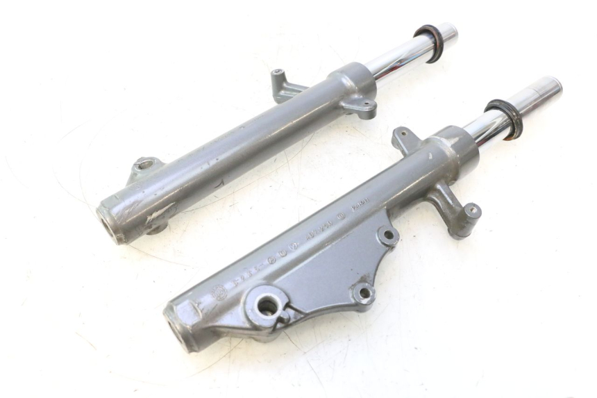 photo de TUBO DE HORQUILLA YAMAHA XMAX X-MAX 125 (2006 - 2009) - Ángulo de visión alternativo