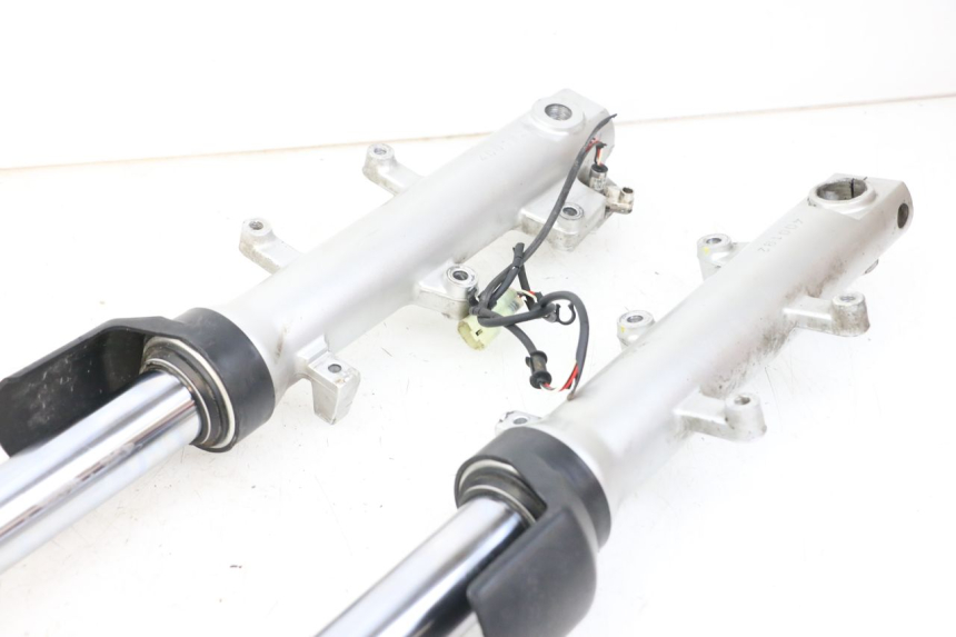 photo de BOTELLA HORQUILLA  KYMCO XCITING 250 (2006 - 2009) - Recambio usado revisado