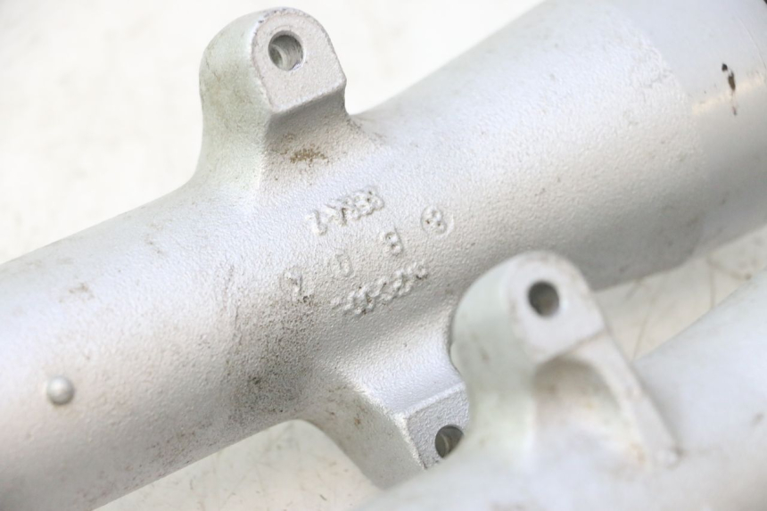 photo de BOTELLA HORQUILLA  HONDA XLV VARADERO 125 (2007 - 2012) - Enfoque en la estructura