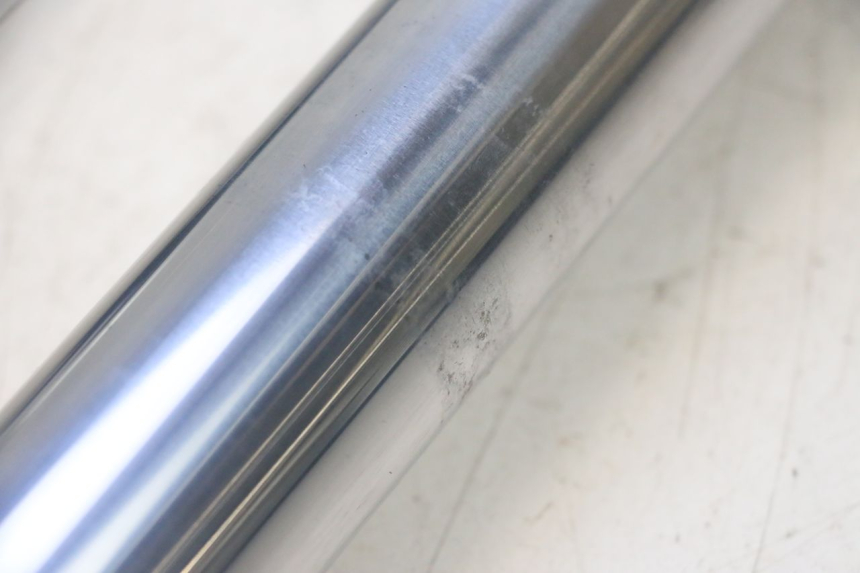 photo de BOTELLA HORQUILLA  YAMAHA XP T-MAX ABS 500 (2005 - 2005) - Marcados y referencias originales