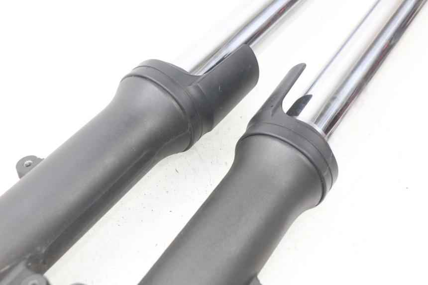 photo de BOTELLA HORQUILLA  YAMAHA XP T-MAX TMAX 500 (2008 - 2012) - Zoom sobre los componentes