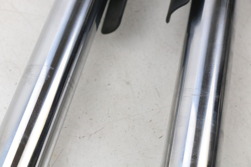 photo de BOTELLA HORQUILLA  YAMAHA XP T-MAX TMAX 500 (2008 - 2012) - Primer plano técnico