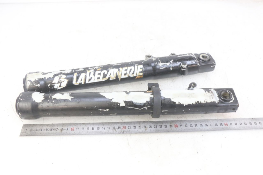 photo de TUBO DE HORQUILLA PEUGEOT XP6 50 (2006 - 2011) - Otra perspectiva