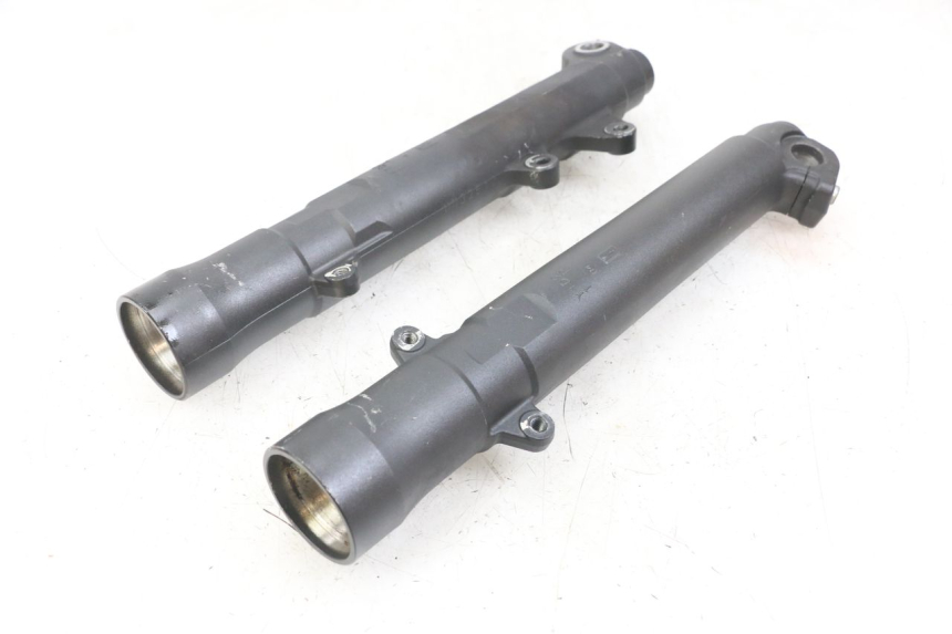 photo de TUBO DE HORQUILLA YAMAHA XT X 660 (2004 - 2016) - Primer plano técnico