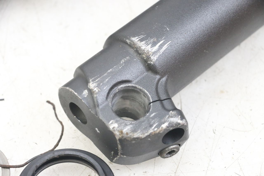 photo de TUBO DE HORQUILLA YAMAHA XT X 660 (2004 - 2016) - Detalles de los puntos de fijación