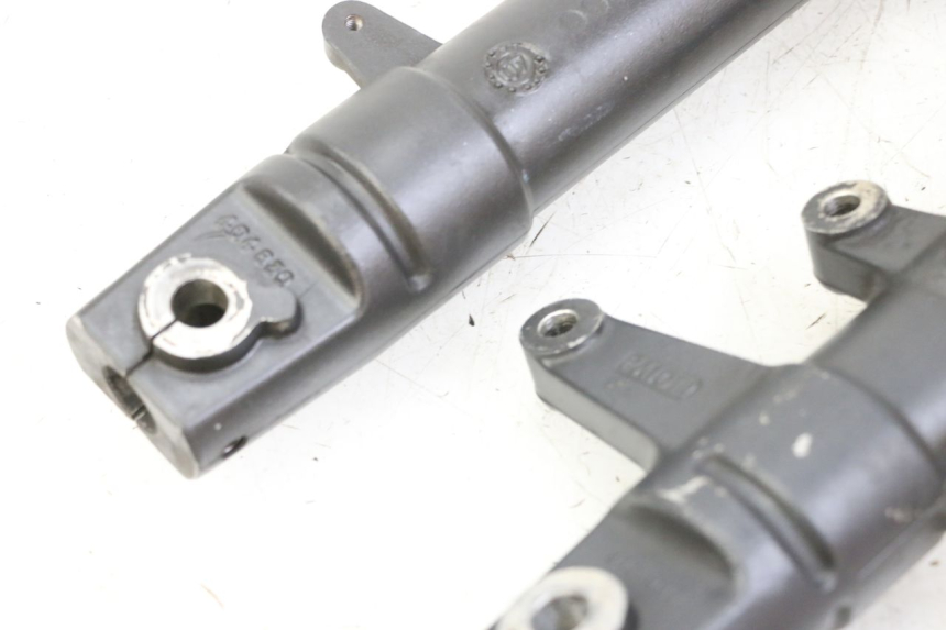 photo de BOTELLA HORQUILLA  YAMAHA TZR 50 (2008 - 2016) - Otra perspectiva