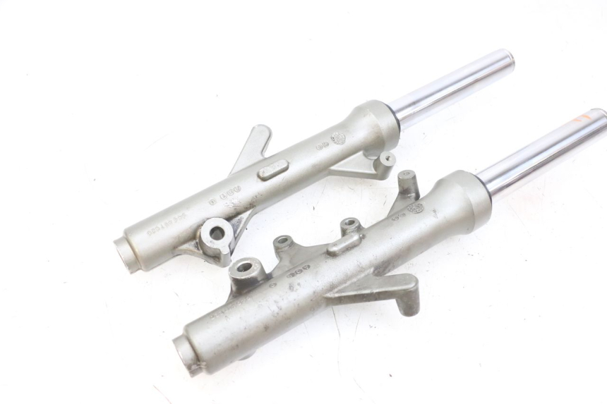 photo de BOTELLA HORQUILLA  YAMAHA YP MAJESTY 125 (2002 - 2006) - Otra perspectiva