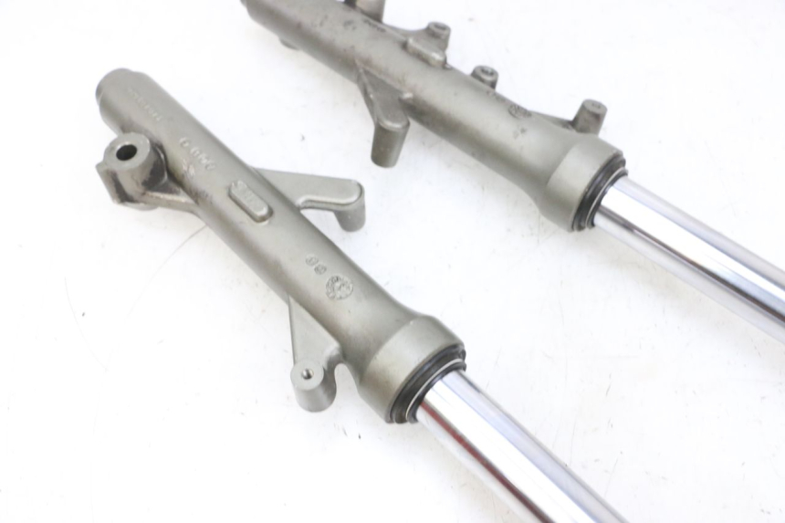 photo de BOTELLA HORQUILLA  YAMAHA YP MAJESTY 125 (2002 - 2006) - Estado de la superficie y material