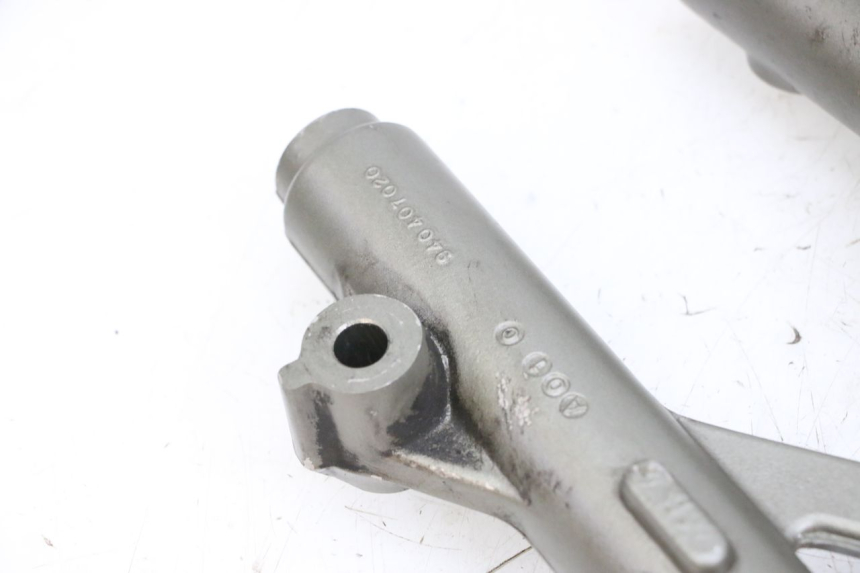 photo de BOTELLA HORQUILLA  YAMAHA YP MAJESTY 125 (2002 - 2006) - Marcados y referencias originales