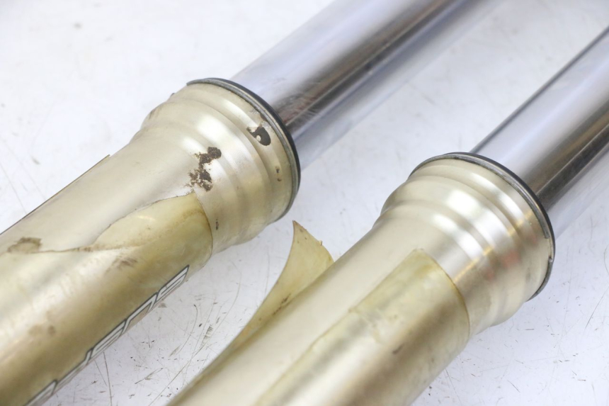 photo de BOTELLA HORQUILLA  YAMAHA YZ-F YZF 250 (2014 - 2018) - Inspección visual detallada