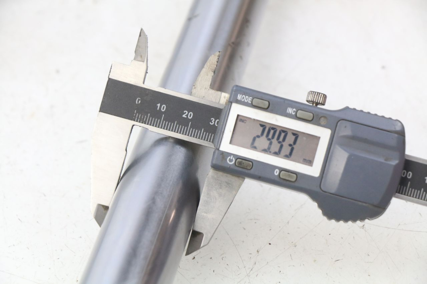 photo de TUBO DE HORQUILLA YAMAHA YZ 80 (1982 - 1983) - Detalle de la pieza