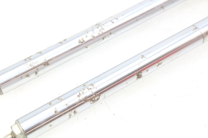 photo de TUBO DE HORQUILLA YAMAHA YZ 80 (1982 - 1983) - Otra vista del artículo