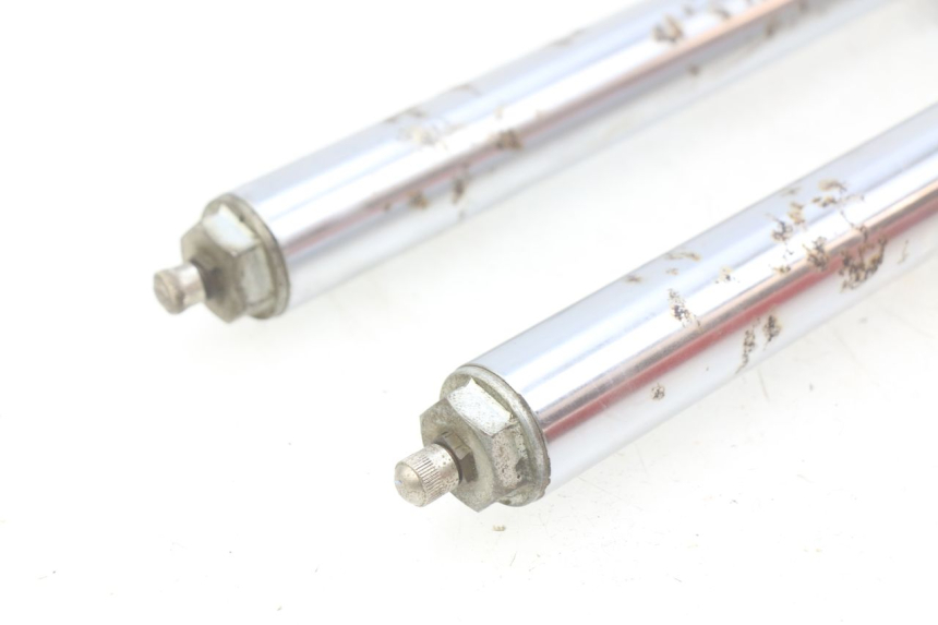 photo de TUBO DE HORQUILLA YAMAHA YZ 80 (1982 - 1983) - Características distintivas