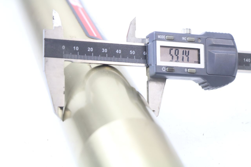 photo de BOTELLA HORQUILLA  YAMAHA YZF YZ-F 450 (2018 - 2021) - Detalle de la pieza