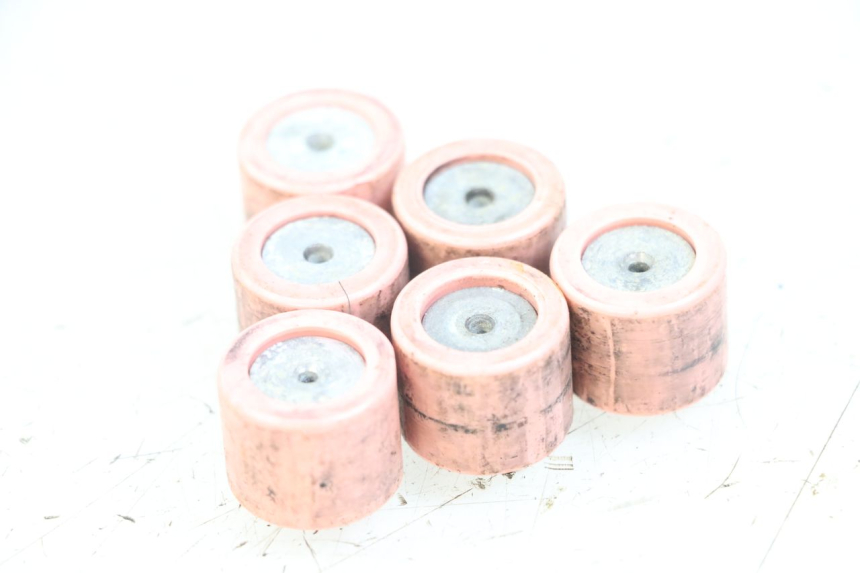 photo de VARIADOR RODILLO GILERA DNA 50 (2000 - 2007) - Primer plano técnico