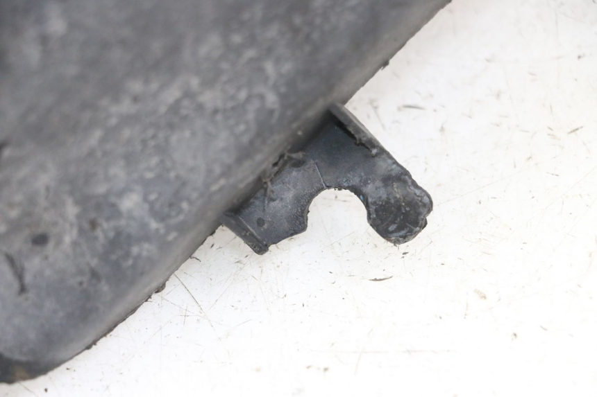 photo de GUARDABARROS TRASERO KYMCO AGILITY 4T 50 (2005 - 2018) - Primer plano técnico