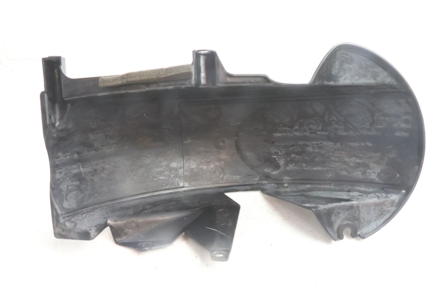 photo de GUARDABARROS TRASERO YAMAHA BW'S BWS 125 (2010 - 2013) - Primer plano técnico