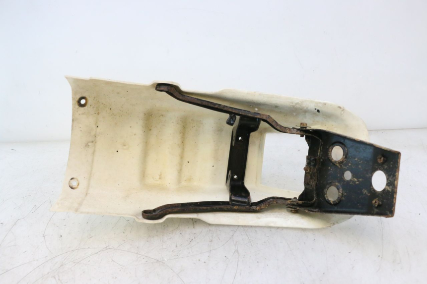 photo de GUARDABARROS TRASERO SUZUKI DR S 600 (1985 - 1989) - Vista general del producto
