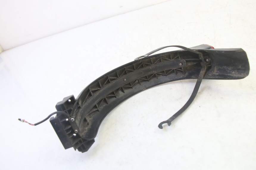 photo de GUARDABARROS TRASERO SEGWAY NINEBOT F65I 1 - Estado de la superficie y material