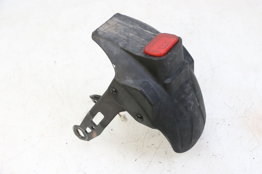 photo de GUARDABARROS TRASERO KUKIRIN G2 MASTER 1 - Detalle de la pieza