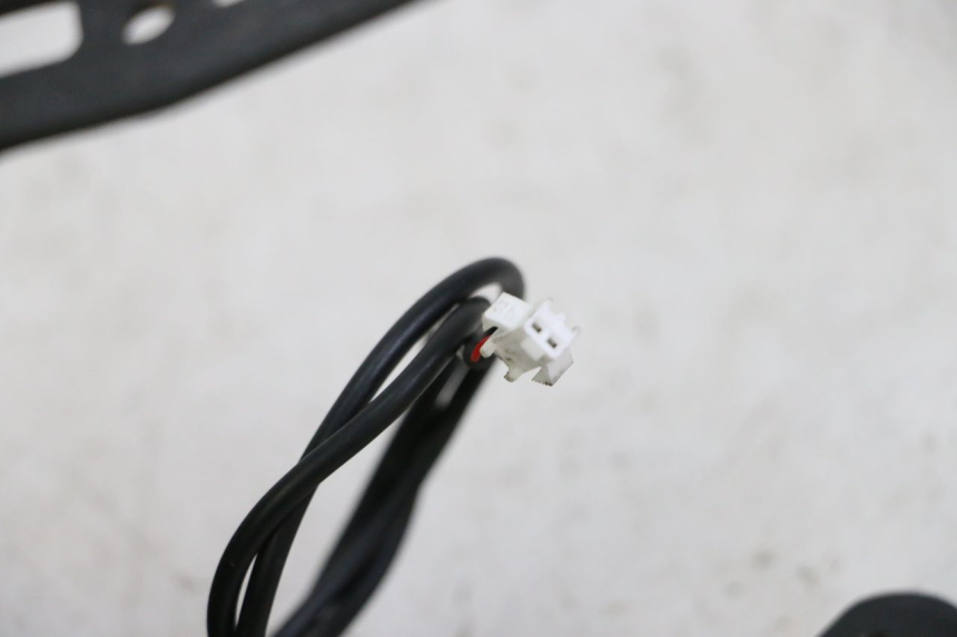 photo de GUARDABARROS TRASERO KUKIRIN G2 MASTER 1 - Primer plano técnico