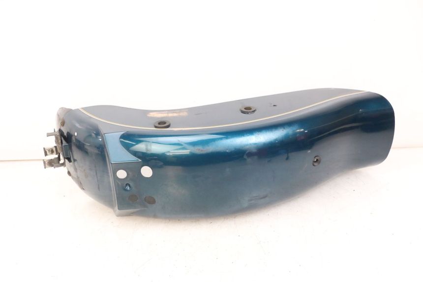 photo de GUARDABARROS TRASERO SUZUKI GZ MARAUDER 125 (1998 - 2004) - Detalles de los puntos de fijación