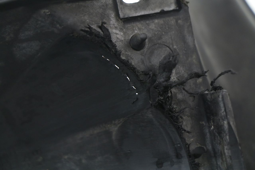 photo de GUARDABARROS TRASERO SYM JET 4 50 (2010 - 2014) - Estado de la superficie y material