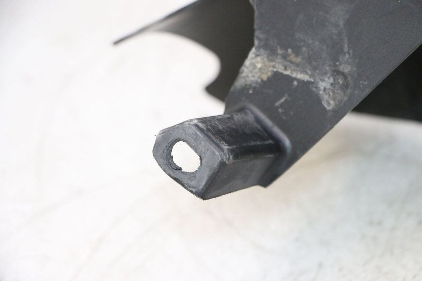 photo de GUARDABARROS TRASERO PEUGEOT LUDIX SNAKE 2T 50 (2004 - 2014) - Detalles de los puntos de fijación