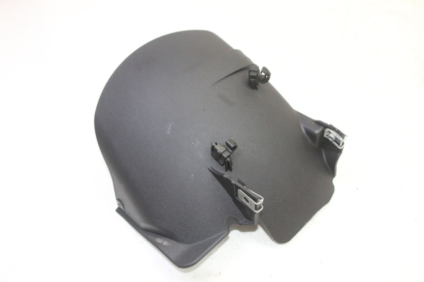 photo de GUARDABARROS TRASERO PIAGGIO MP3 HPE 310 (2024 - 2025) - Detalle de la pieza
