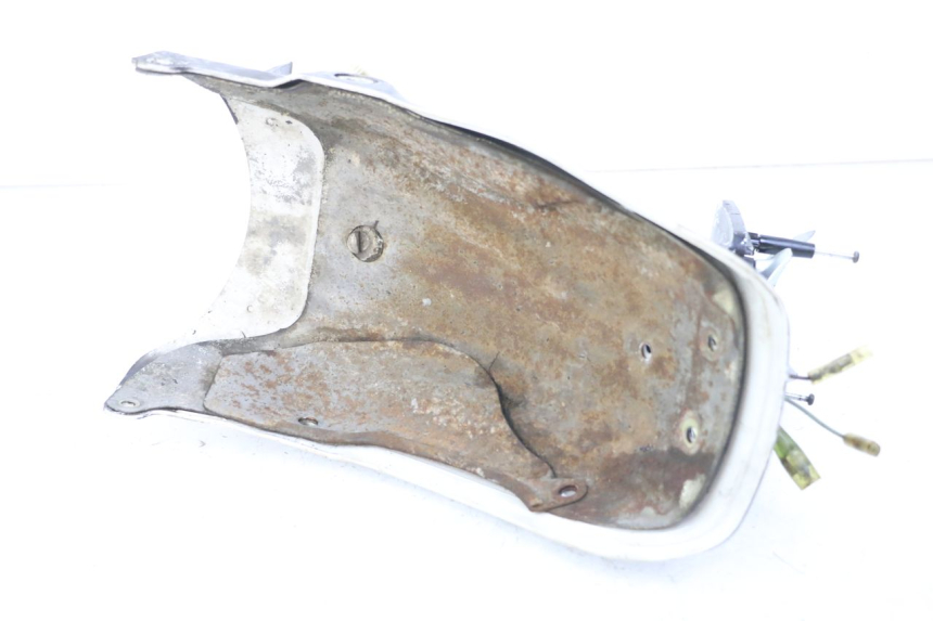 photo de GUARDABARROS TRASERO YAMAHA SR 125 (1982 - 2003) - Detalle de la pieza