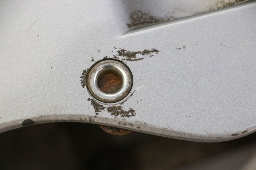 photo de Guardabarros delantero HYOSUNG GV AQUILA 125 (2000 - 2009) - Primer plano técnico