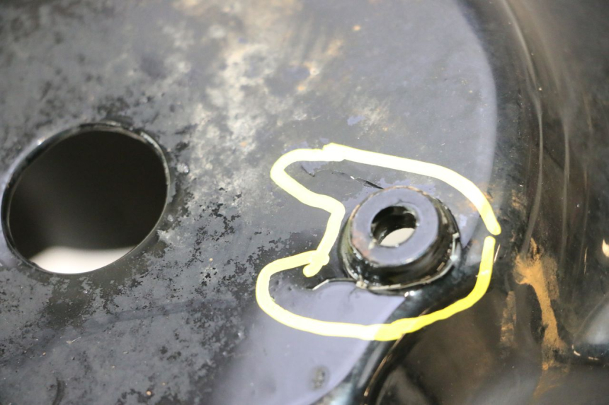 photo de GUARDABARROS DELANTERO CF MOTO E-CHARM 125 (2005 - 2008) - Estado de la superficie y material
