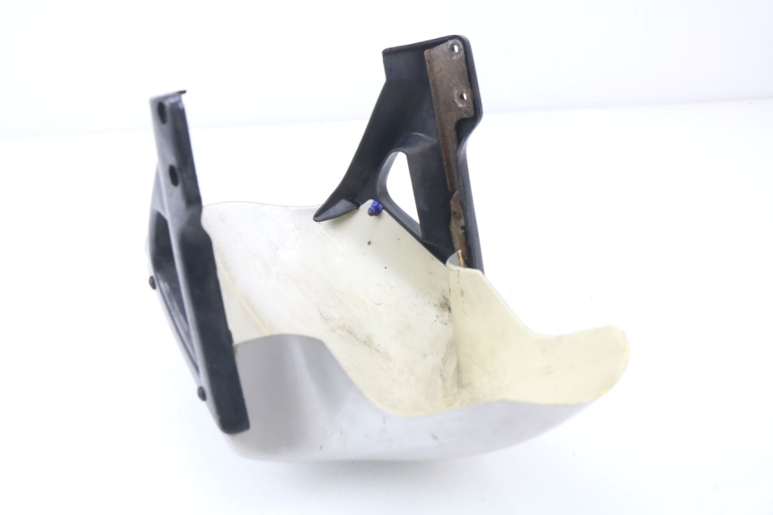 photo de GUARDABARROS DELANTERO PEUGEOT ELYSEO 50 (1998 - 2001) - Primer plano técnico