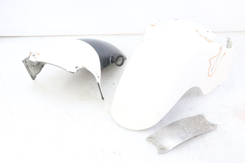 photo de GUARDABARROS DELANTERO YAMAHA FJ 36Y 1100 (1984 - 1985) - Estado de la superficie y material