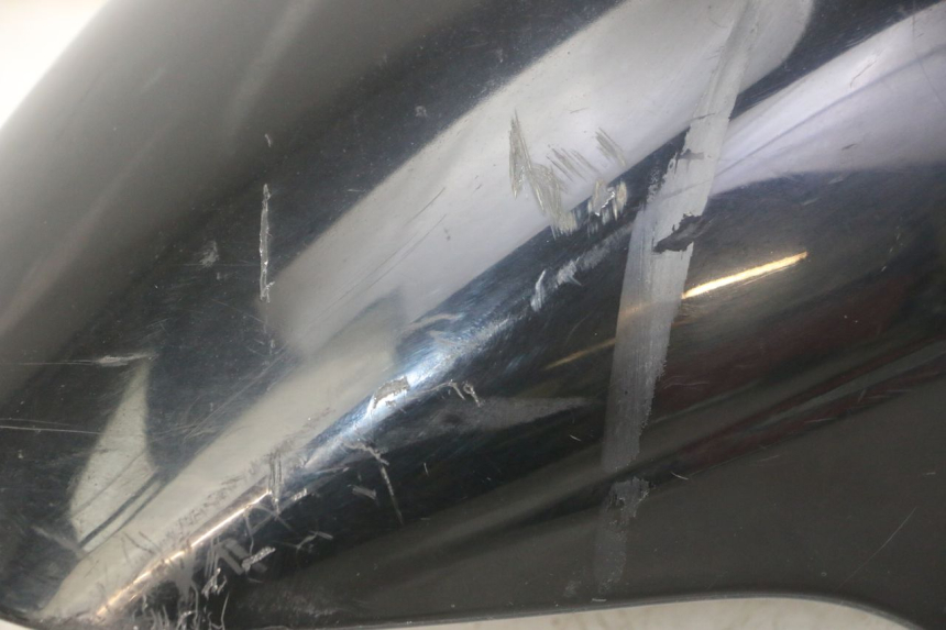 photo de GUARDABARROS DELANTERO PIAGGIO FLY 2T 50 (2004 - 2017) - Detalles de los puntos de fijación