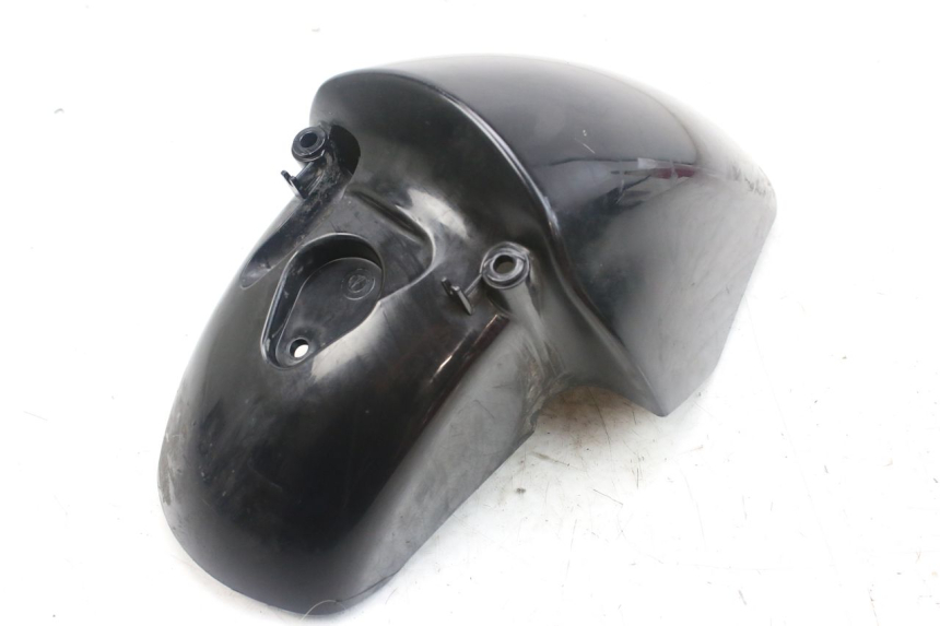 photo de GUARDABARROS DELANTERO PIAGGIO FLY 4T 50 (2013 - 2017) - Detalles de los puntos de fijación