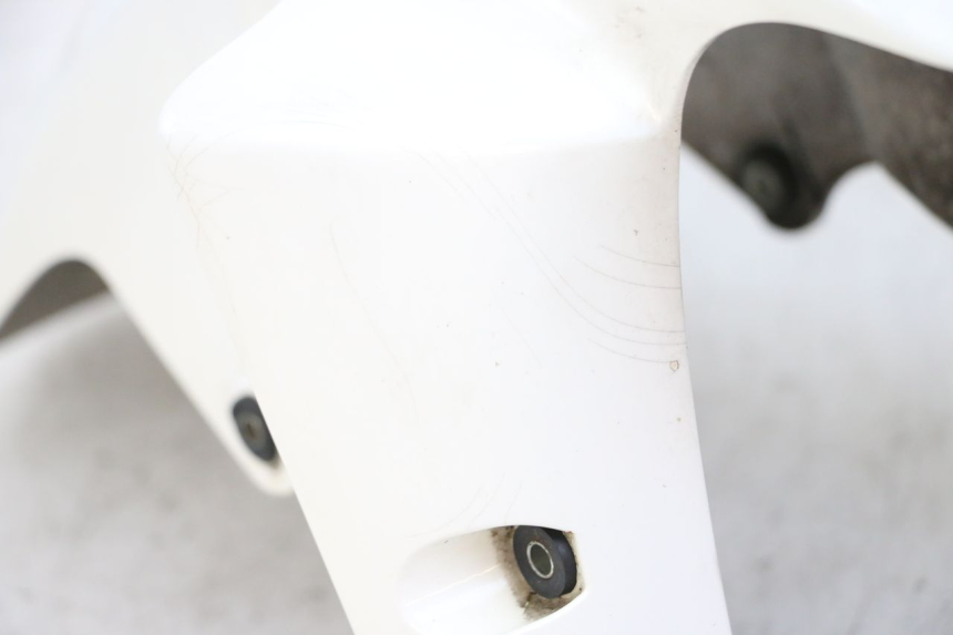 photo de GUARDABARROS DELANTERO YAMAHA FZ1 FAZER 1000 (2007 - 2009) - Detalles de los puntos de fijación