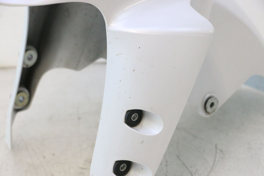 photo de GUARDABARROS DELANTERO YAMAHA FZ8 800 (2010 - 2016) - Detalles de los puntos de fijación
