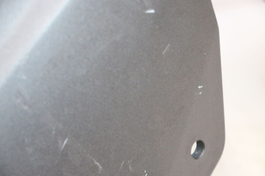 photo de GUARDABARROS DELANTERO SYM GTS EVO 125 (2009 - 2013) - Detalle de la pieza