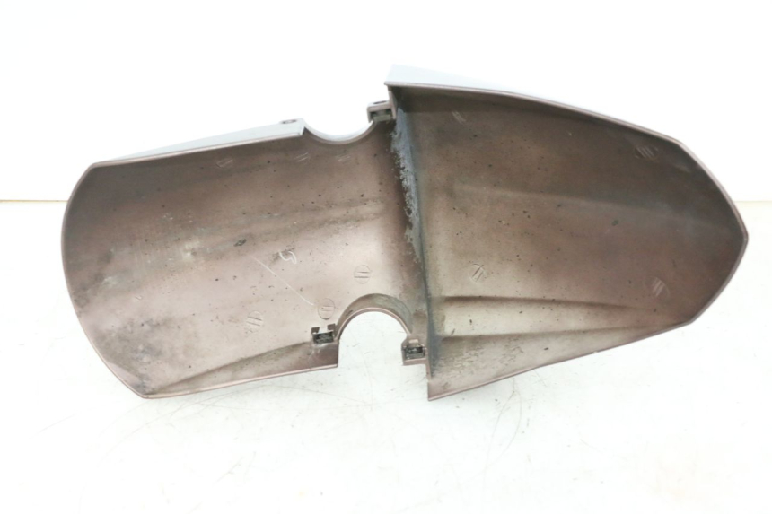 photo de GUARDABARROS DELANTERO PEUGEOT KISBEE 2T 50 (2010 - 2017) - Detalle de la pieza