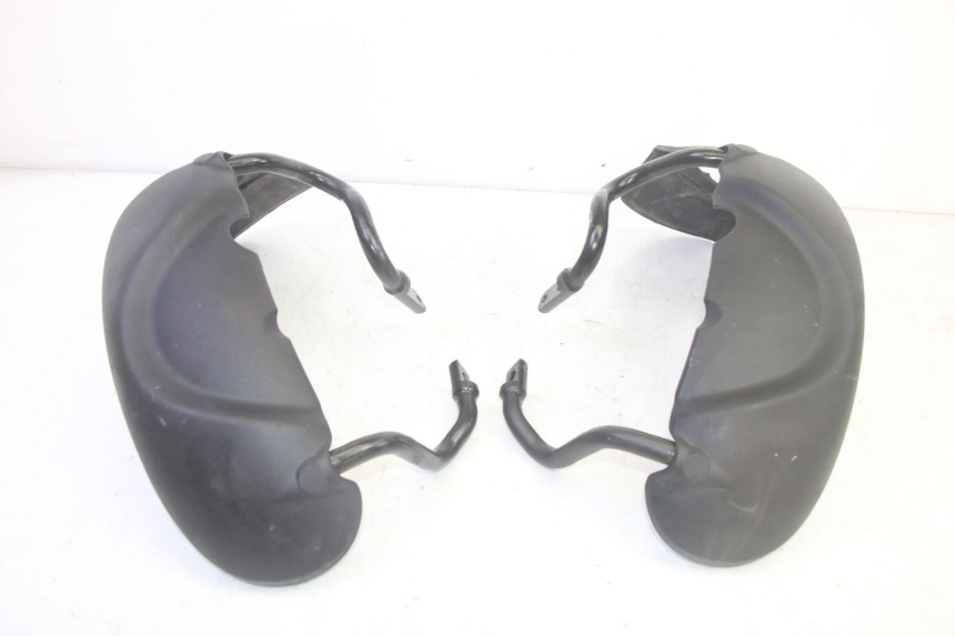 photo de GUARDABARROS DELANTERO PIAGGIO MP3 HPE 350 (2018 - 2020) - Vista principal