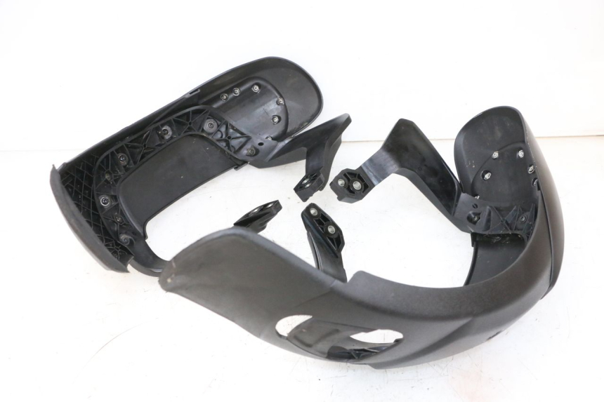 photo de GUARDABARROS DELANTERO PIAGGIO MP3 HPE 300 (2019 - 2026) - Primer plano técnico