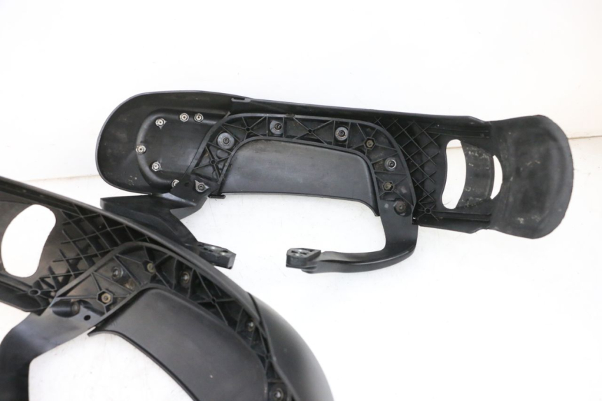 photo de GUARDABARROS DELANTERO PIAGGIO MP3 HPE 300 (2019 - 2026) - Vista general del producto