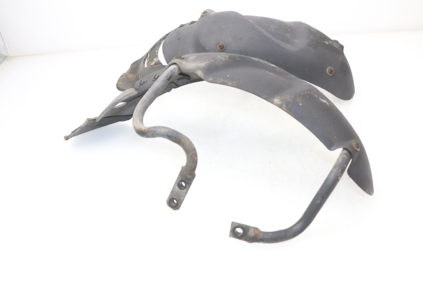 photo de GUARDABARROS DELANTERO PIAGGIO MP3 LT 400 (2007 - 2012) - Estado de la superficie y material