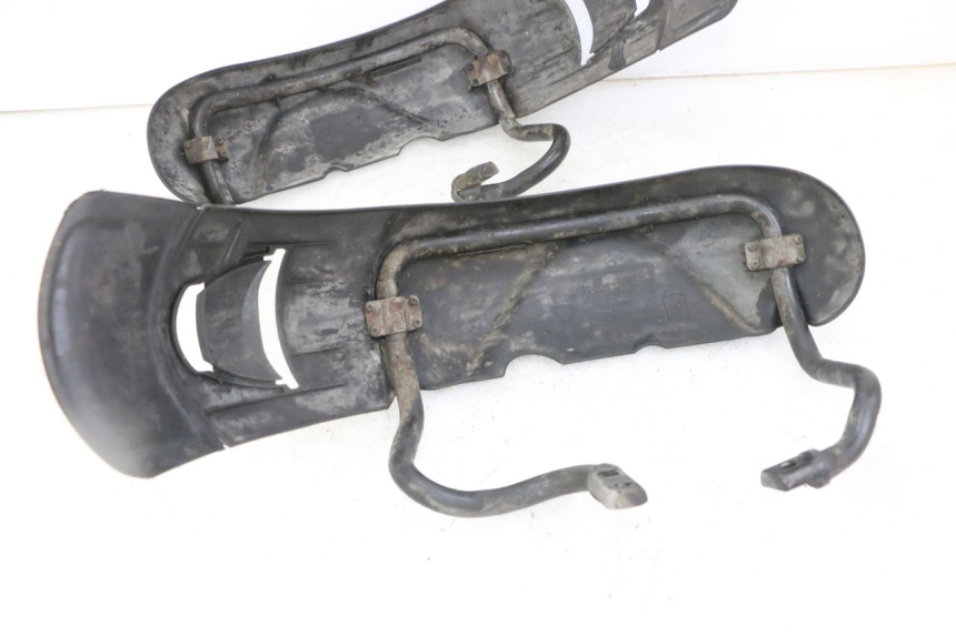 photo de GUARDABARROS DELANTERO PIAGGIO MP3 LT 300 (2010 - 2016) - Detalle de la pieza